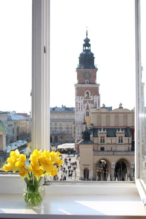 Three-Bedroom Apartment City View